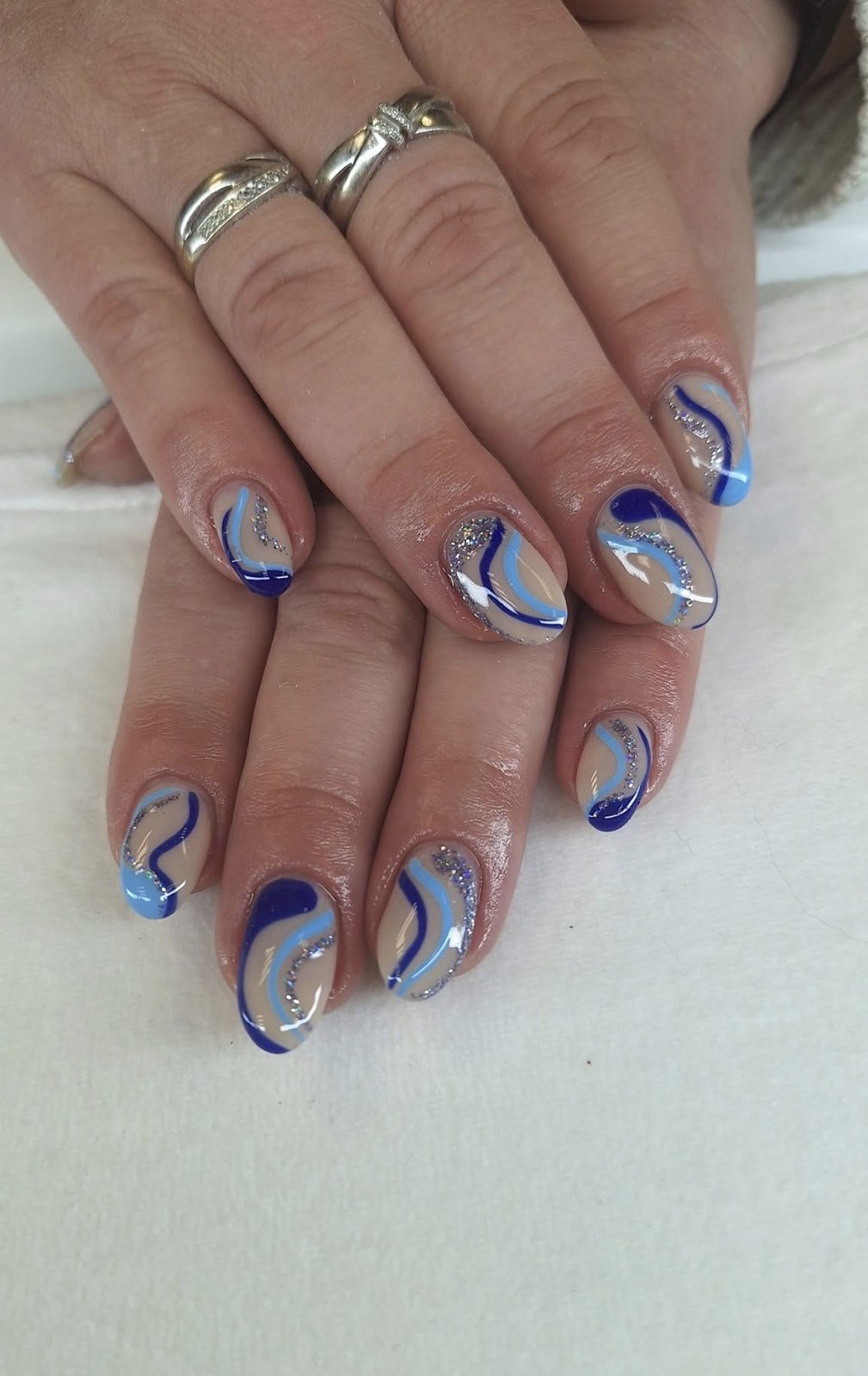 Pose gel bleu et argent